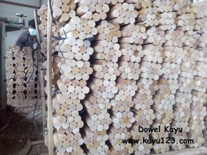 dowel kayu